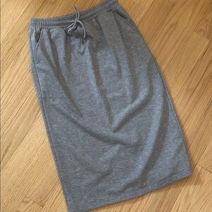 Like new Gray sweatshirt skirt casual midi